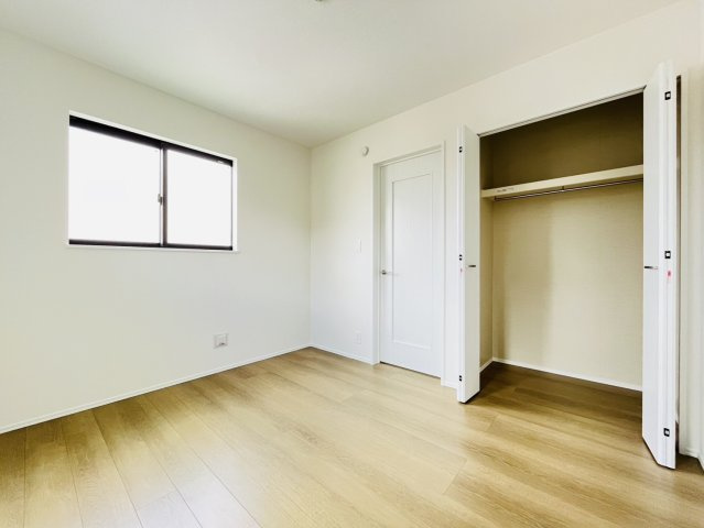 豊明市新栄町3-104『仲介手数料無料』新築戸建ての洋室