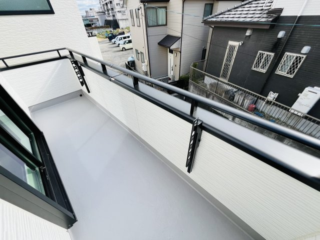 豊明市新栄町3-104『仲介手数料無料』新築戸建てのバルコニー