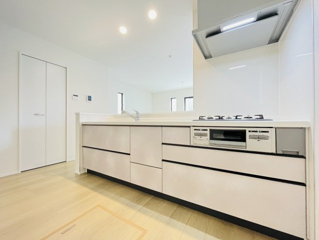 豊明市新栄町3-104『仲介手数料無料』新築戸建てのキッチン