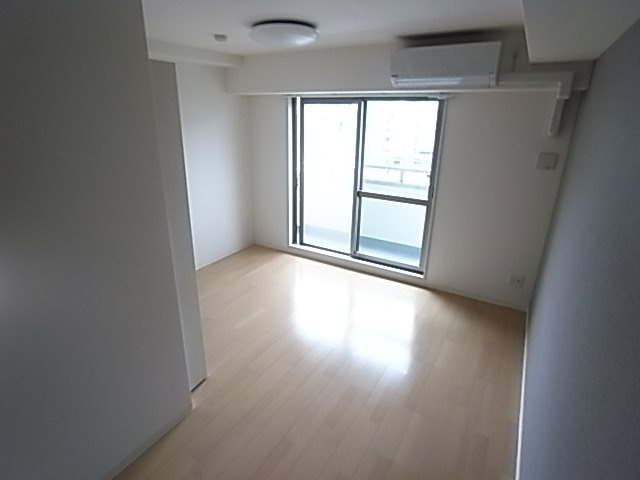 ラ・フォンテ春日野の居間・リビング