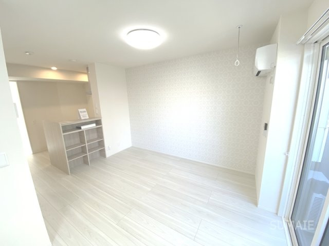 グレイシャス大宮の居間・リビング|LDK別角度☆彡