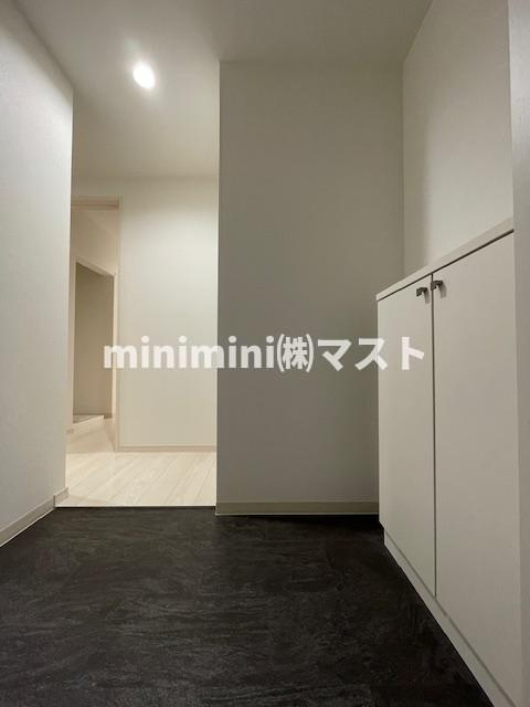 F Cliodhna SEAMの玄関