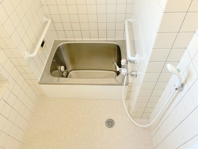 学園大和町3丁目戸建の浴室