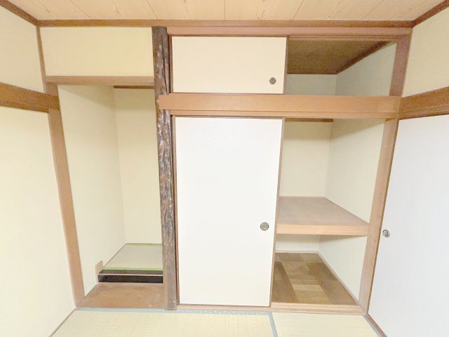 学園大和町3丁目戸建の収納