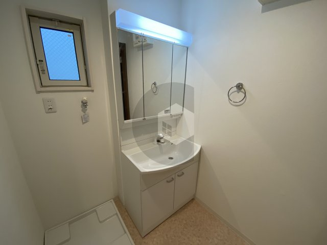 グランオリオン柏田東町の独立洗面台