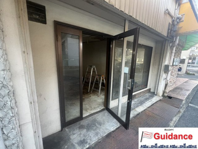 【エントランス】 | 弓削町3丁目店舗付住宅