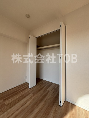 【その他】 | ルネ吉祥寺 | バルコニー側洋室6.1帖　クローゼット