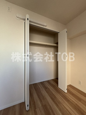 【収納】 | ルネ吉祥寺 | 廊下側洋室6.1帖　クローゼット