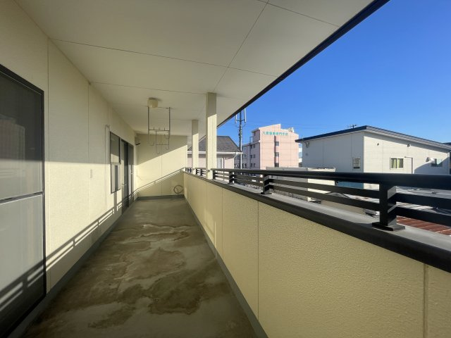 福島市鎌田字原際　中古戸建て・中古住宅のバルコニー