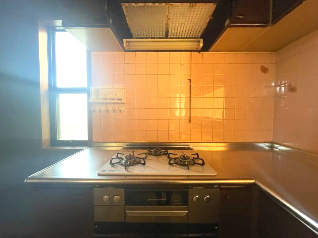 福島市鎌田字原際　中古戸建て・中古住宅の和室