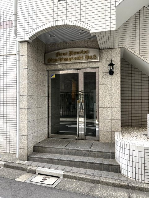 ライオンズマンション東長崎第参のエントランス