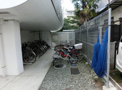 【その他共用部分】 | ラグゼナ東高円寺 | 駐輪場。