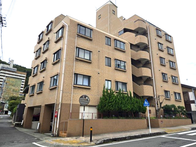 シャリエ湯河原宮上の外観|おしゃれな外観です