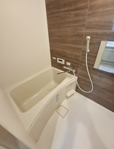 グラントゥール西宮北口の浴室