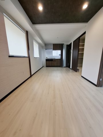 グラントゥール西宮北口の居間・リビング