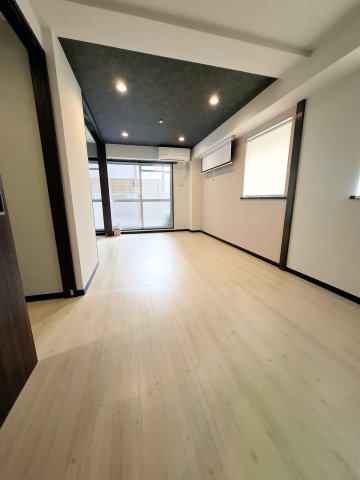 グラントゥール西宮北口の居間・リビング