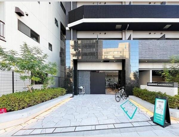 S-RESIDENCE難波大国町Deuxのエントランス