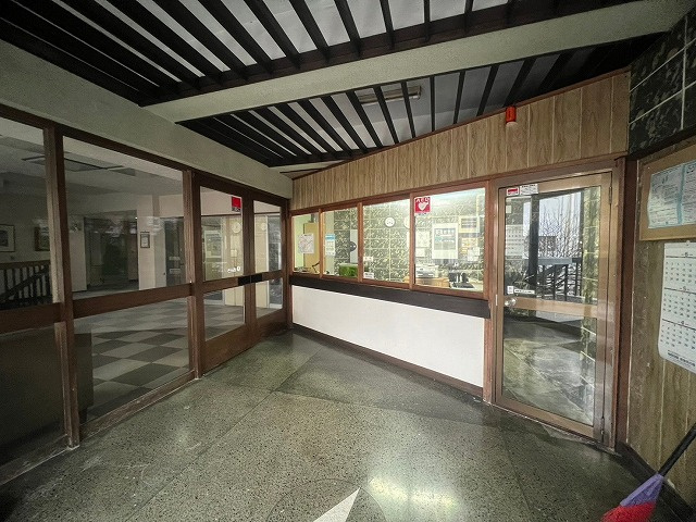 仙石高原マンションのエントランス|落ち着いたエントランスです。