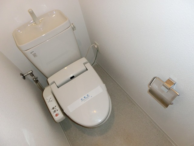 大阪市淀川区新北野１丁目の賃貸マンションのトイレ