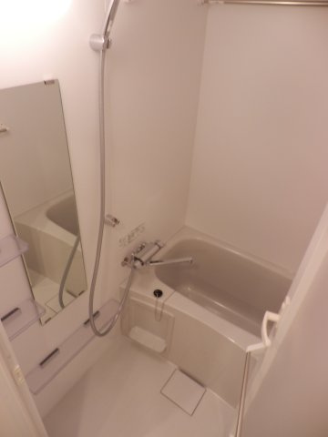 ユリカロゼ東武練馬の浴室|※同タイプ別号室