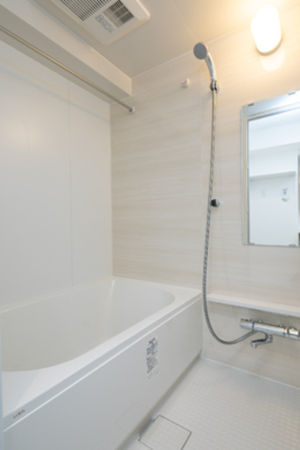 グロリアス西荻窪の浴室|※写真は同タイプ住戸です