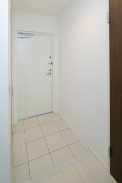 グロリアス西荻窪の玄関|※写真は同タイプ住戸です