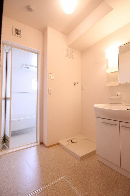 ECO　SOLEIL　B棟の洗面所|※お部屋により仕様が異なる場合があります※