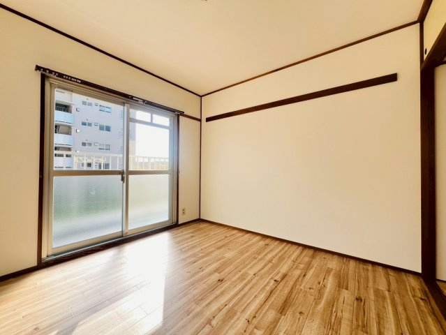 神陵台北住宅65号棟の寝室