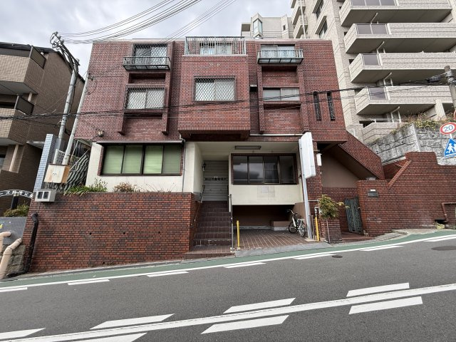 東伸ビルの外観