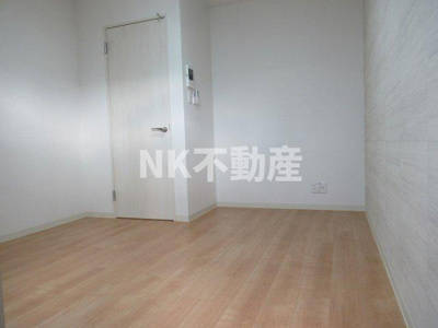 【居間・リビング】 | クレアール八戸ノ里（八戸ノ里賃貸） | 洋室です