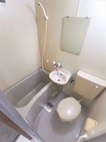 朝霞市三原３丁目のアパートの浴室