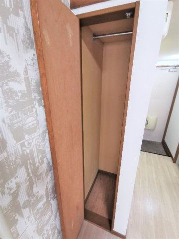 朝霞市三原３丁目のアパートの収納