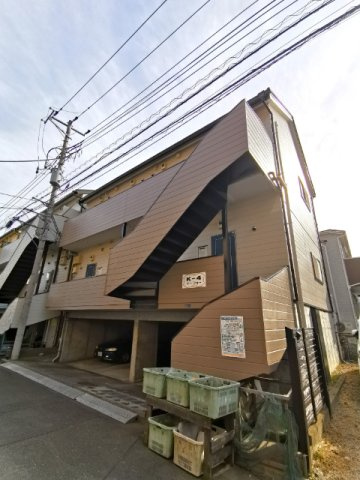 朝霞市三原３丁目のアパートの外観パース