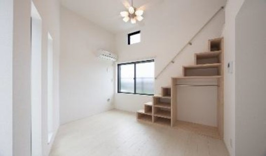 川崎市多摩区西生田１丁目のアパートの居間・リビング|azalee series 施工例