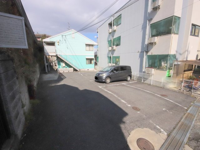 エスポワール俵口の駐車場
