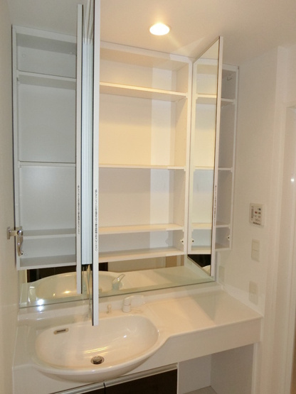 【独立洗面台】 | YamazakiSekiyuBLD | 洗髪洗面化粧台（鏡開）