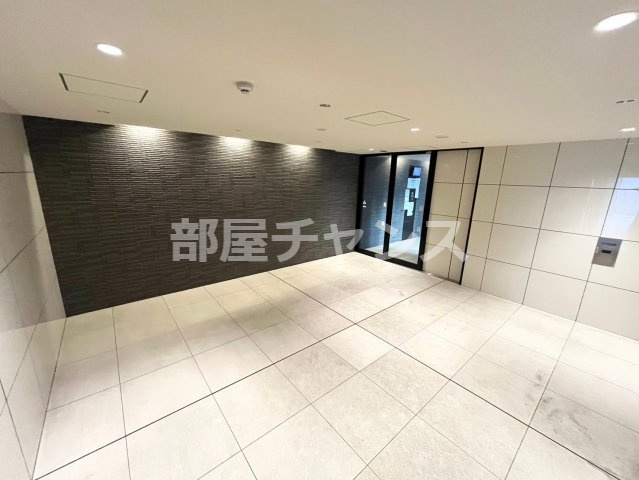 エスリード新栄プライムのロビー|ゆとりのあるロビーです