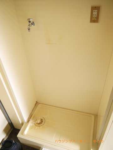 【ランドリースペース】 | ラ・レジダンス・ド・グランドゥール | 室内に洗濯置き場があります。