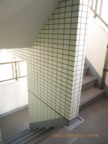 【その他共用部分】 | ラ・レジダンス・ド・グランドゥール | エレベーターが無いので、上階までは、階段利用となります！