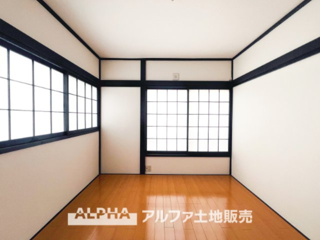 ~多摩永山~Remodeled Homeの子供部屋|【room】
◆居室◆光に包まれるように設計された空間。太陽の光が爽やかな目覚めを誘い、良い一日を予感させてくれます。