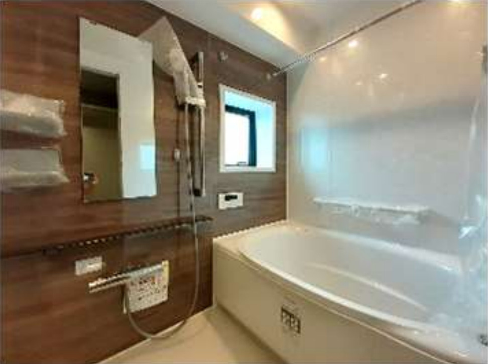 ブライト横濱根岸【仲介手数料無料】メゾネットタイプの浴室