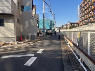 【前面道路含む現地写真】 | 藤沢市石川　全8棟/今回販売6棟（4号棟） | 前面道路