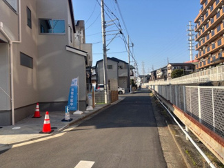 【前面道路含む現地写真】 | 藤沢市石川　全8棟/今回販売３棟（７号棟） | 前面道路