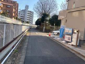 【前面道路含む現地写真】 | 藤沢市石川　全8棟/今回販売３棟（７号棟） | 前面道路