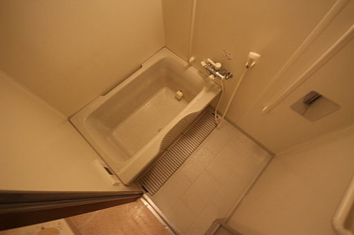 ルブニール西郷の浴室