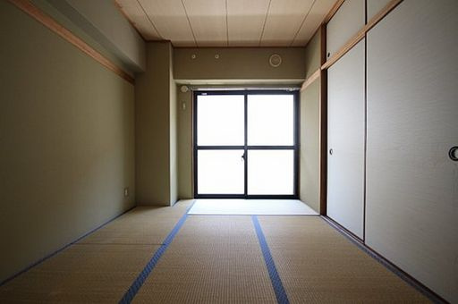 ルブニール西郷の和室