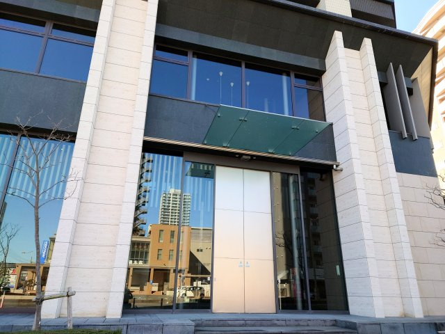 タワー・ザ・ファースト静岡　静岡市駿河区曲金６丁目のエントランス