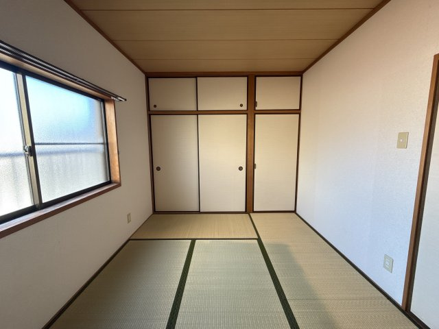 アベニュー安室の寝室