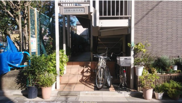 【エントランス】