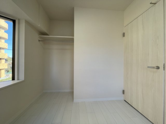 ネオハイツ並木の和室|和室も畳、壁、天井張り替え済です♪照明器具付♪